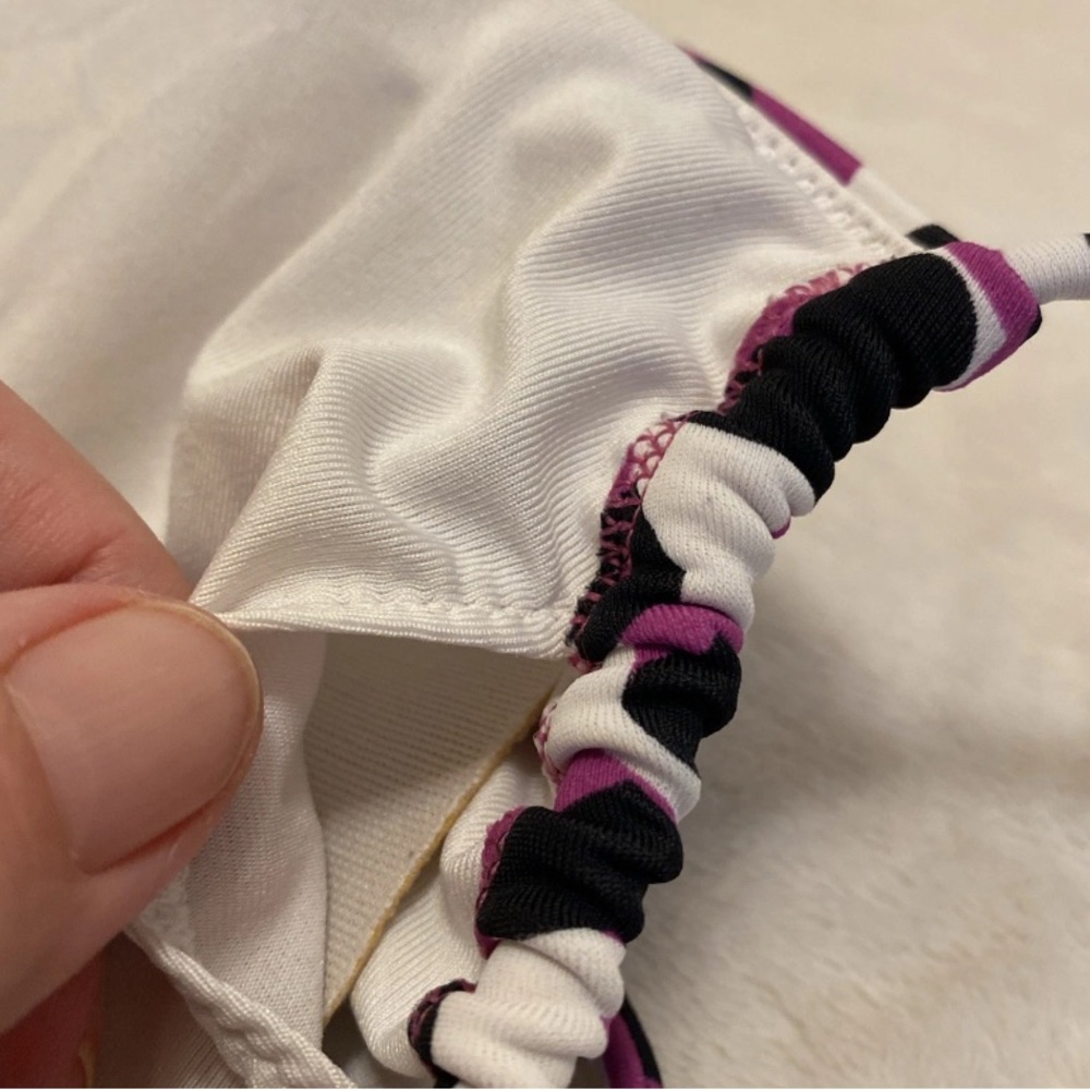 Victoria's Secret Black and Purple Heart Bandeau Bikini - Picture 12 of 16